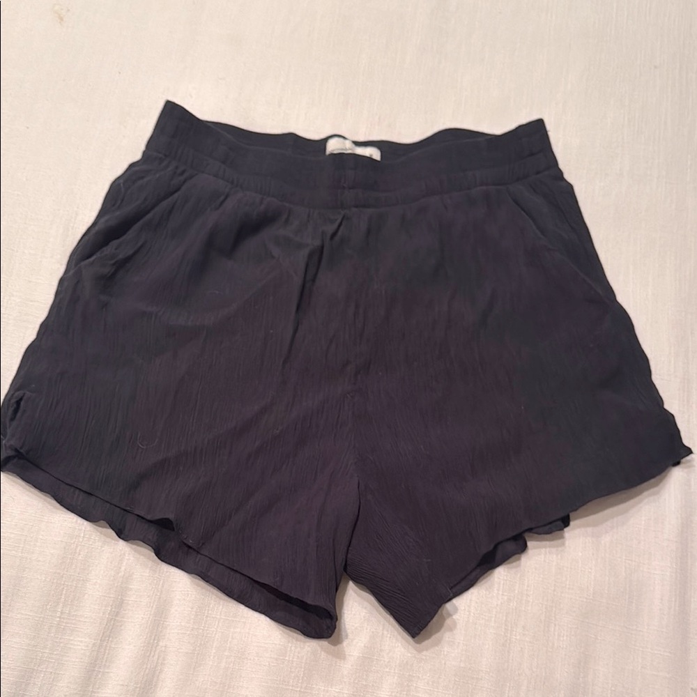 Abercrombie and Fitch Black Flowy Dressy Shorts ribbed MEDIUM Pockets